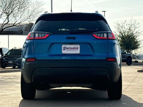 Used 2021 Jeep Cherokee Latitude Plus image 7