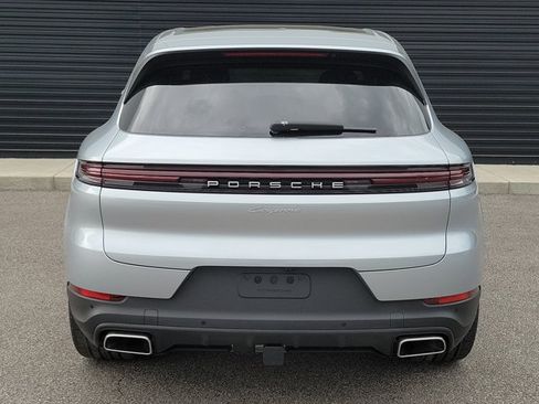 Used 2026 Porsche Cayenne AWD/4WD image 6