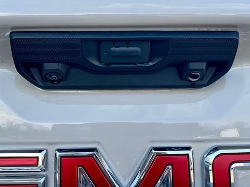 New 2026 GMC Sierra 1500 SLE image 7