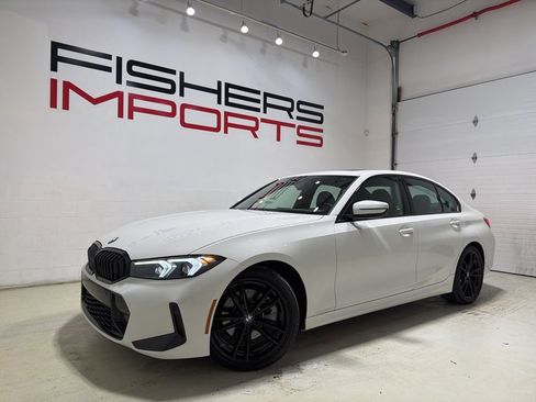 Used 2023 BMW 330i Sedan w/ M Sport Package image 7