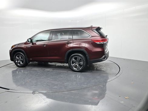Used 2019 Toyota Highlander Limited Platinum image 5