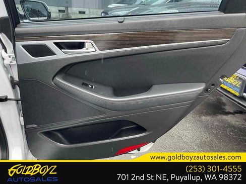 Used 2015 Hyundai Genesis 3.8 w/ Option Group 02 RWD image 21