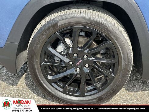 Certified 2024 GMC Terrain SLE w/ Driver Convenience Package AWD/4WD image 9