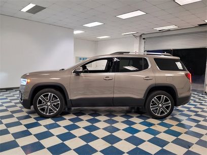 Used 2023 GMC Acadia SLT w/ Technology Package