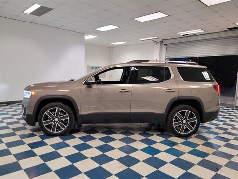 Used 2023 GMC Acadia SLT w/ Technology Package image 4