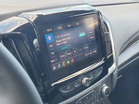 Certified 2023 Chevrolet Traverse LT FWD image 29
