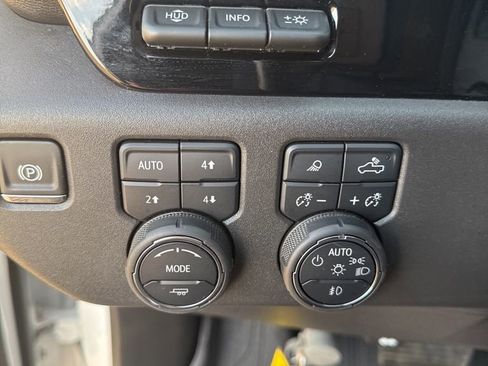 Used 2025 Chevrolet Silverado 1500 ZR2 w/ Technology Package image 20