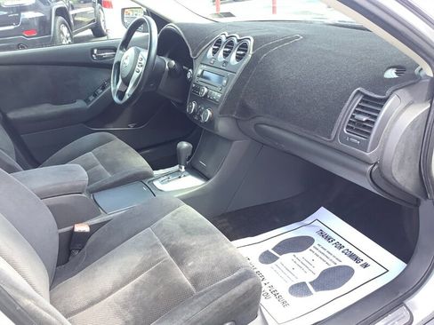 Used 2009 Nissan Altima 2.5 S w/ Emergency Aid Pkg FWD image 14
