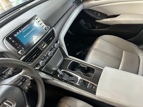 Used 2019 Honda Accord EX image 22