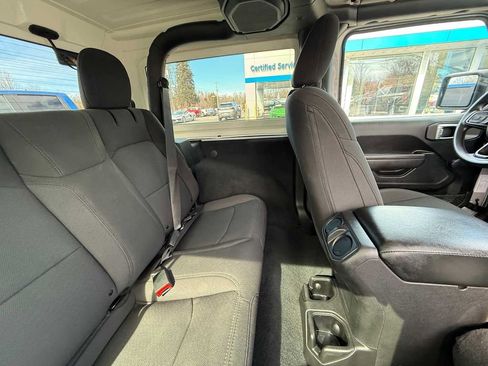 Used 2022 Jeep Wrangler Willys image 31