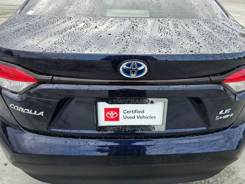 Used 2025 Toyota Corolla LE image 14