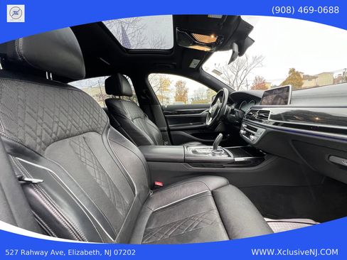 Used 2019 BMW 750i xDrive w/ M Sport Package image 21