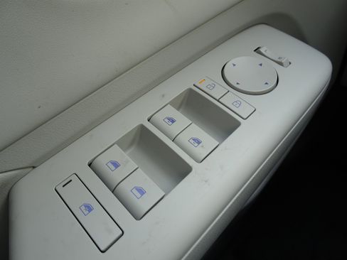 New 2026 Hyundai Kona Limited image 17