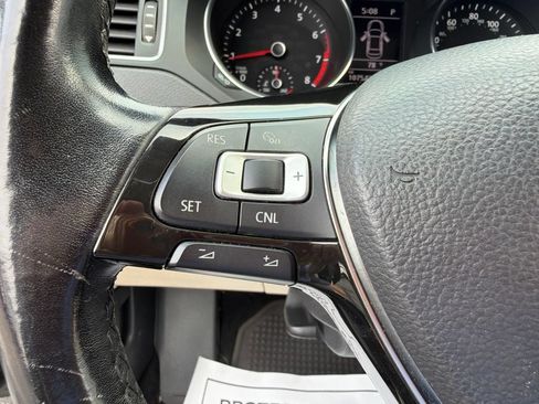 Used 2017 Volkswagen Jetta SE FWD image 21
