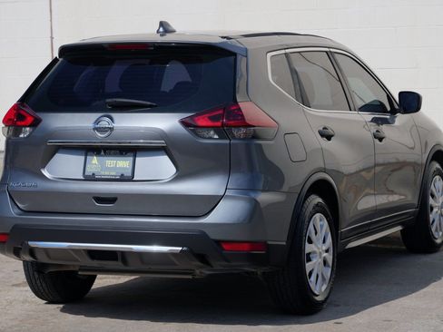 Used 2018 Nissan Rogue S FWD image 45