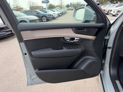 New 2026 Volvo XC90 B5 Plus image 19