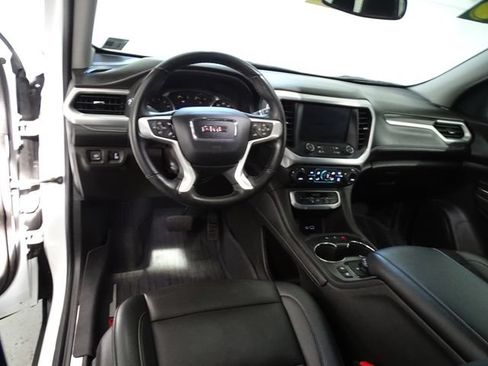 Used 2023 GMC Acadia SLT w/ Preferred Package AWD/4WD image 5