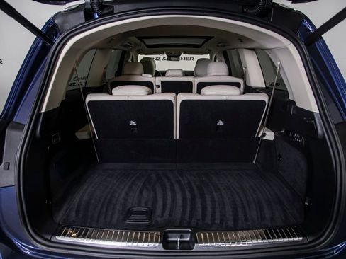 Used 2026 Mercedes-Benz GLS 580 4MATIC image 7
