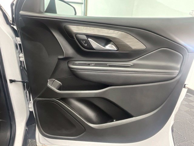 Used 2022 GMC Terrain SLE w/ Driver Convenience Package FWD image 15