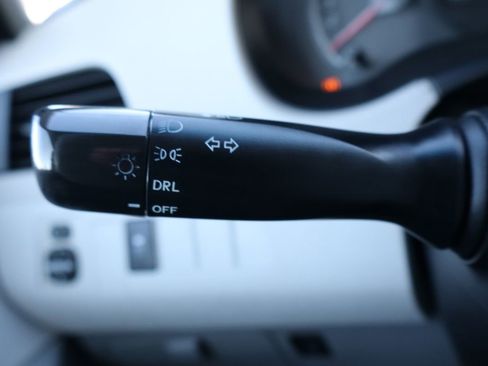 Used 2014 Toyota Sienna LE image 31