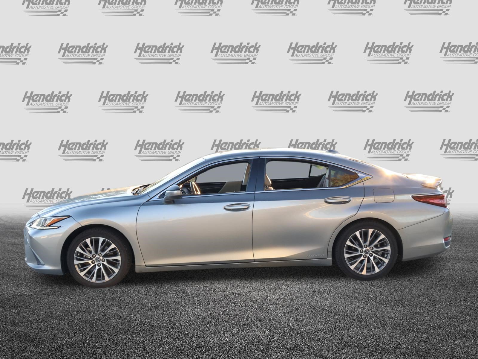 Used 2020 Lexus ES 300h w/ Premium Package FWD image 6