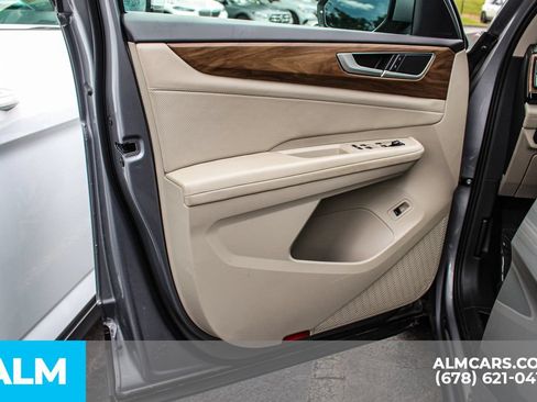 Used 2026 Volkswagen Atlas SE FWD image 38