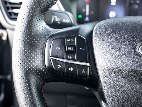 Used 2025 Ford Escape ST-Line image 18