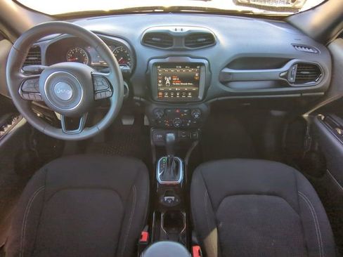 Certified 2022 Jeep Renegade Altitude image 17