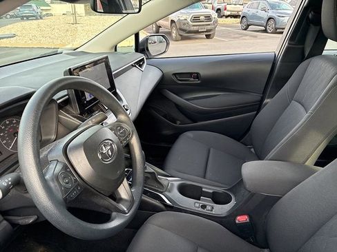 Used 2025 Toyota Corolla LE image 20
