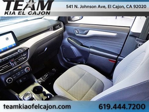 Used 2022 Ford Escape SE image 22