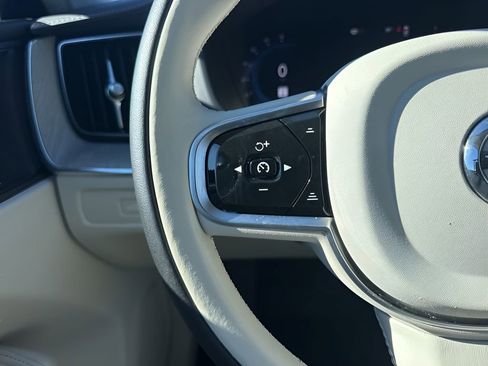 Used 2025 Volvo XC60 B5 Ultra w/ Protection Package Premier image 17