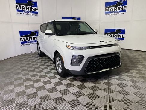 Used 2021 Kia Soul S FWD image 1