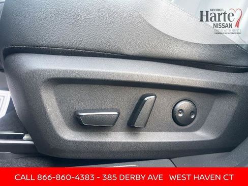 Certified 2025 Nissan Rogue SL image 30