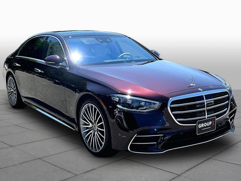 Used 2022 Mercedes-Benz S 580 4MATIC Sedan image 3