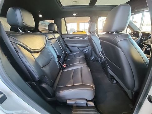 Used 2020 Cadillac XT6 Premium Luxury image 23