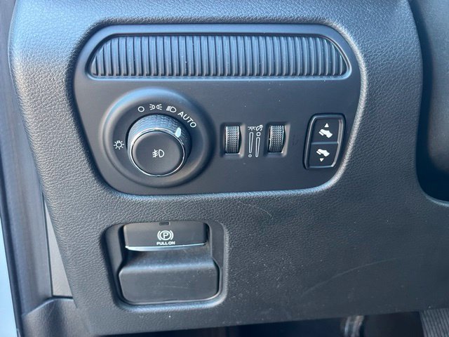 Used 2024 Jeep Wagoneer L Series II w/ Flexible Seating Group AWD/4WD image 6