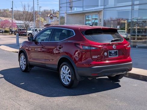 Used 2021 Nissan Rogue Sport S image 3