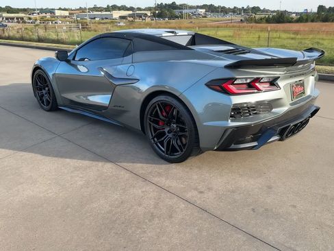 Used 2024 Chevrolet Corvette Z06 image 7