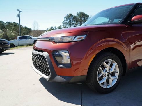 Used 2020 Kia Soul S image 11