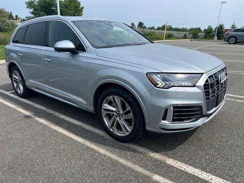 Used 2023 Audi Q7 3.0T Prestige w/ Prestige Package AWD/4WD image 3