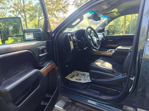 Used 2017 Chevrolet Silverado 3500 LTZ w/ Duramax Plus Package AWD/4WD image 18