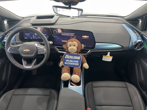 New 2026 Chevrolet Equinox EV LT w/ Convenience Package II FWD image 18
