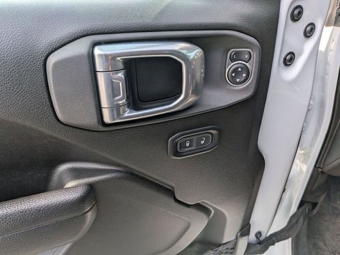 Used 2024 Jeep Wrangler Unlimited Sport AWD/4WD image 14