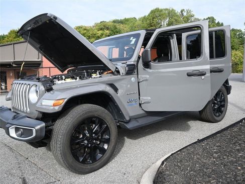Used 2021 Jeep Wrangler Unlimited Sahara w/ Cold Weather Group image 9