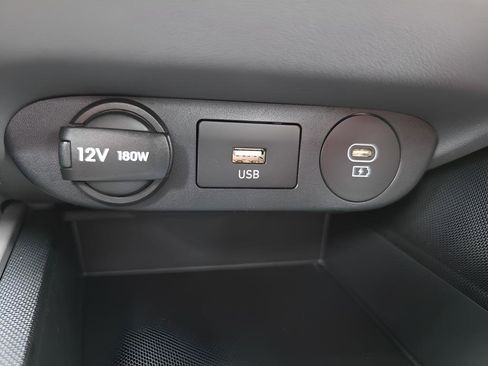 Certified 2024 Hyundai Elantra SE FWD image 31