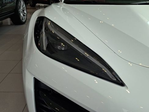Used 2026 Chevrolet Corvette Z06 w/ Stealth Interior Trim Package RWD image 11