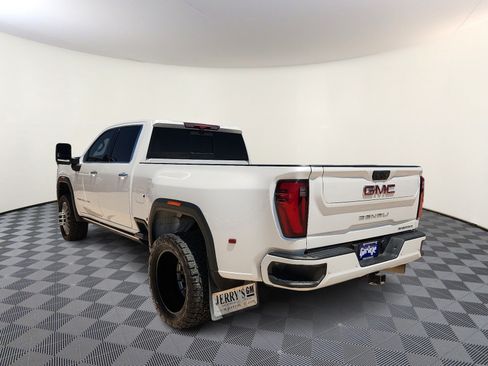 Used 2024 GMC Sierra 3500 Denali w/ Denali Reserve Package AWD/4WD image 3
