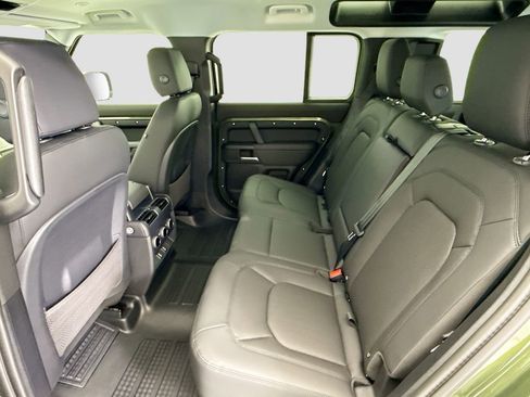 New 2026 Land Rover Defender 110 X-Dynamic SE AWD/4WD image 19