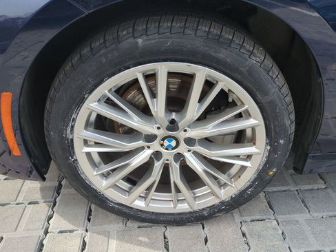 Used 2023 BMW 330i xDrive Sedan w/ Premium Package image 10