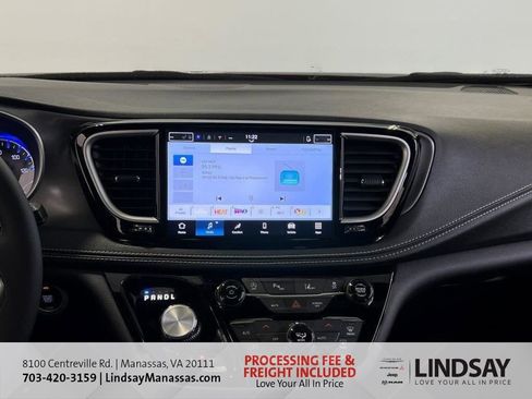 New 2026 Chrysler Pacifica Select FWD image 17